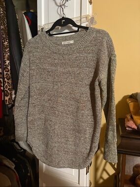 moon & madison Heathered green Crewneck Sweater with Subtle Multicolor Flecks